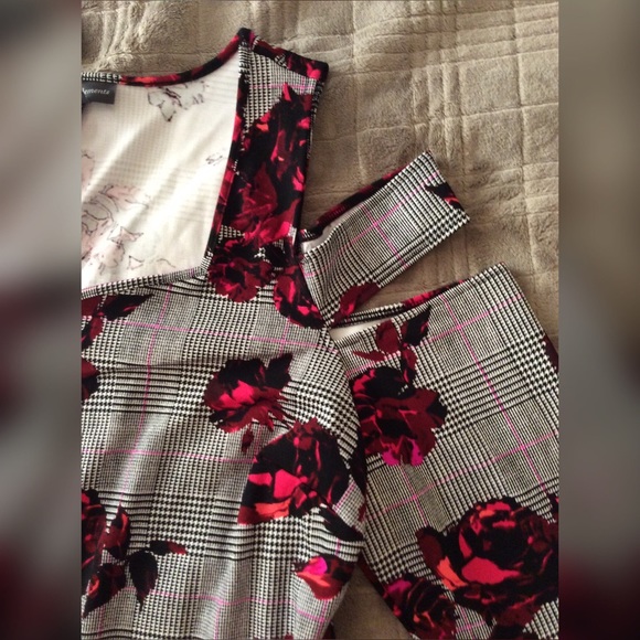 Gorgeous Dress - Picture 3 of 5